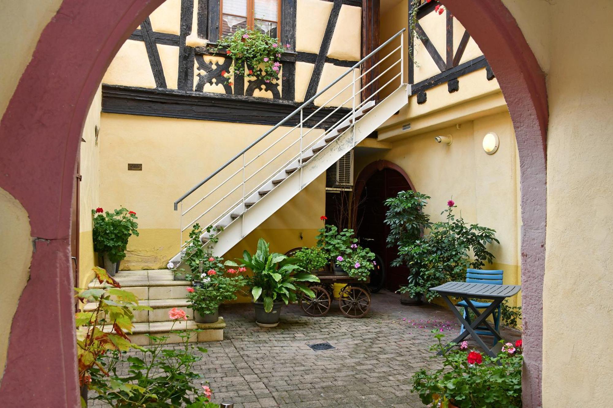 Au Nid D'Hirondelles Ribeauvillé Exterior foto